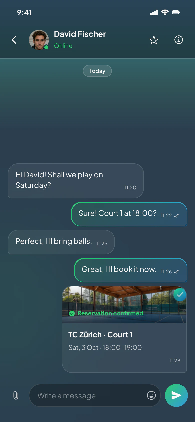 CourtWize app: Conversation in the club chat